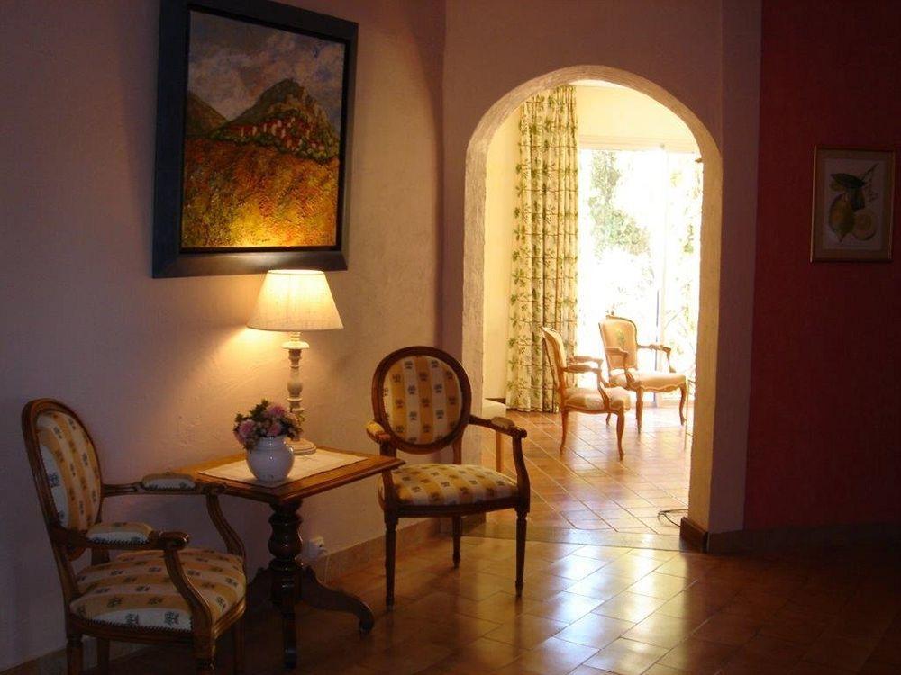 Hotel Bellerive Rasteau Екстериор снимка