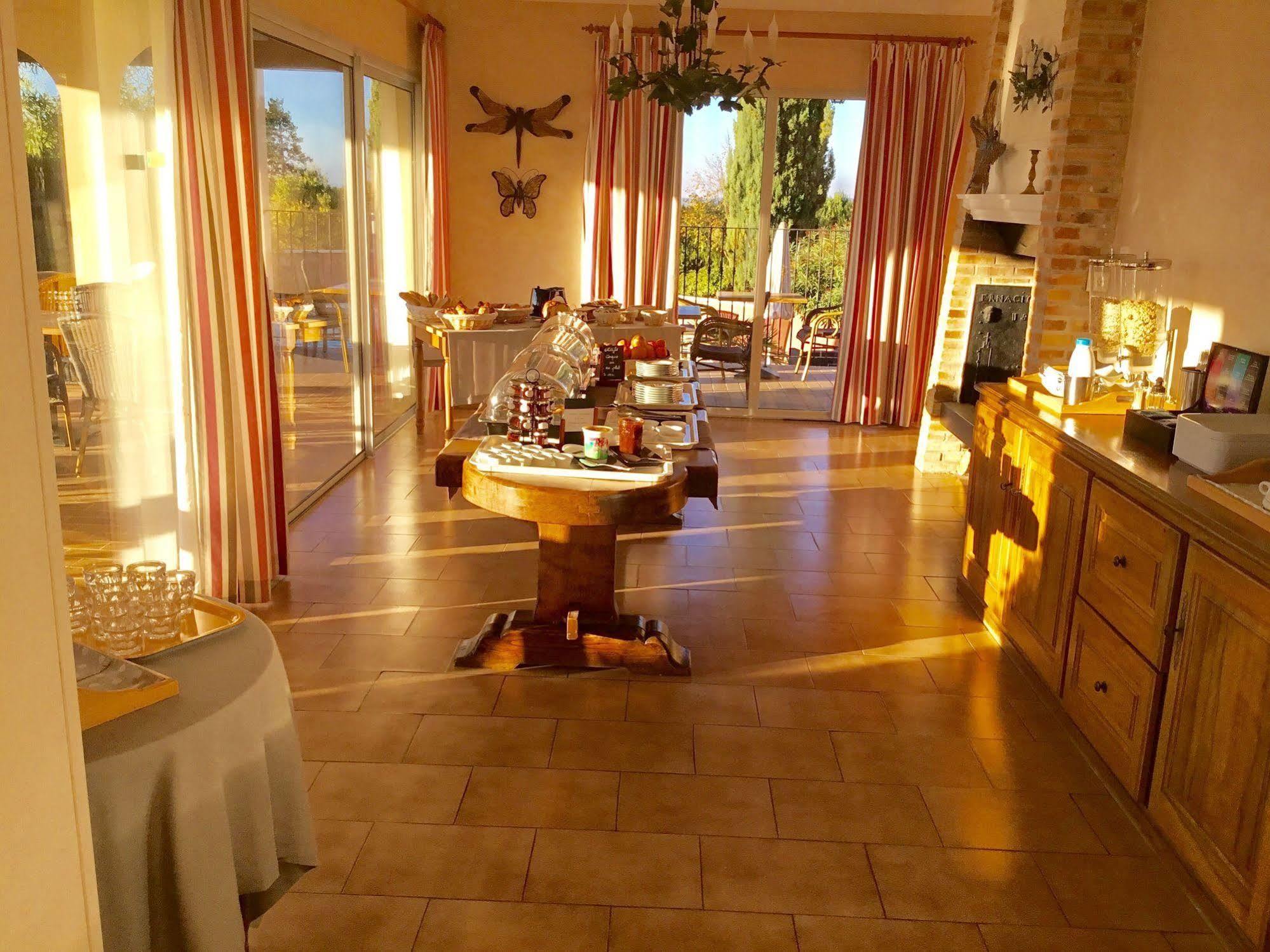 Hotel Bellerive Rasteau Екстериор снимка